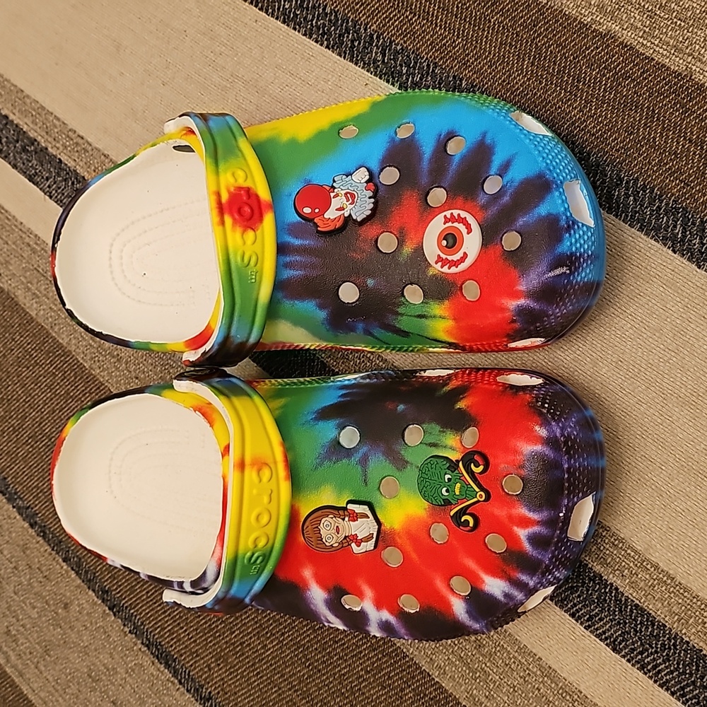 Crocks with Widgets
